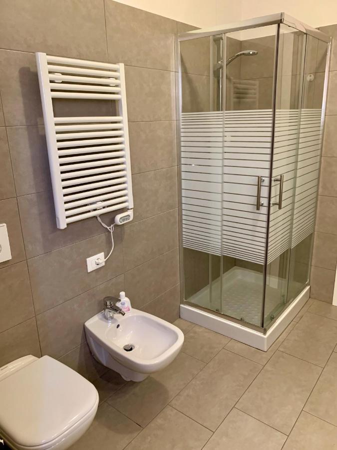 Ennodio Apartment โกโม ภายนอก รูปภาพ